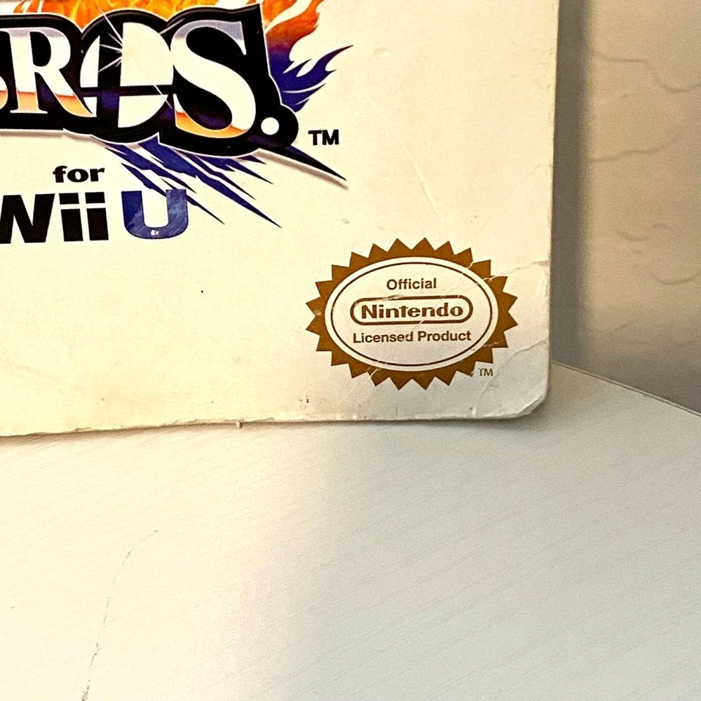 Super Smash Bros. Official Game Guide For Nintendo 3DS/ For Wii U copyright 2014